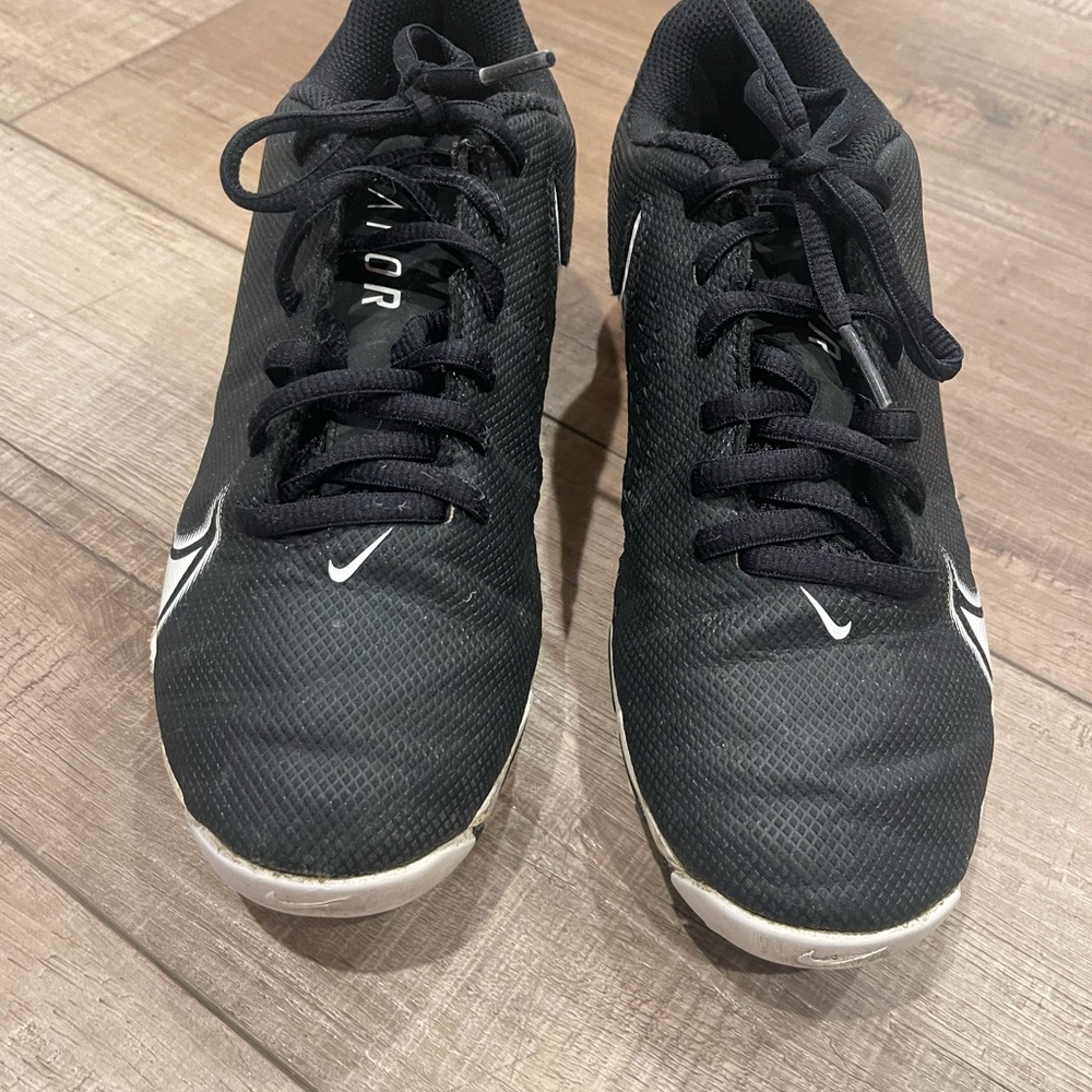Nike Football Spikes (Kids Shoes Black and White)